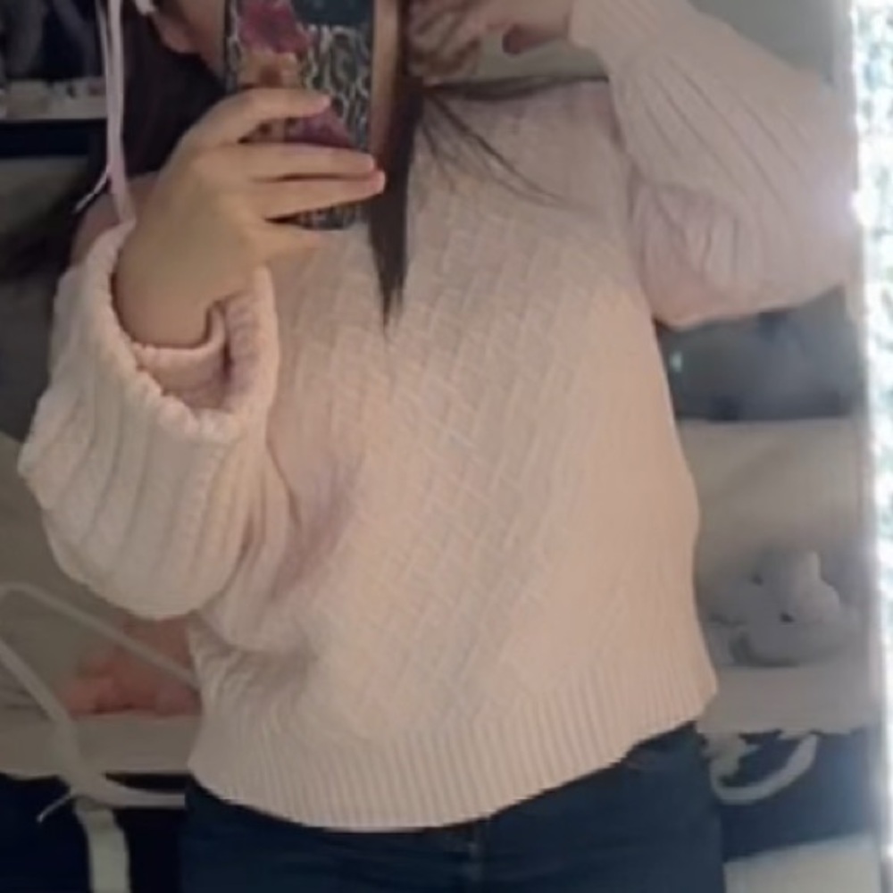 Women's Pink Sweater